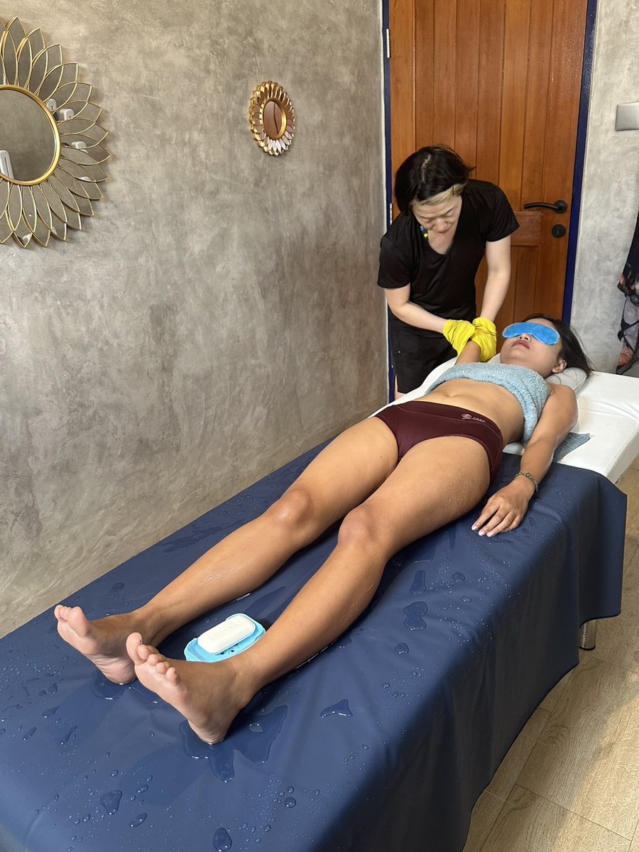 旧Asahi Therapy Bali 施術風景